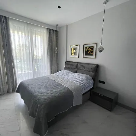 Lux Apts In Luxurious Complex, 50m To The Sea אלאניה